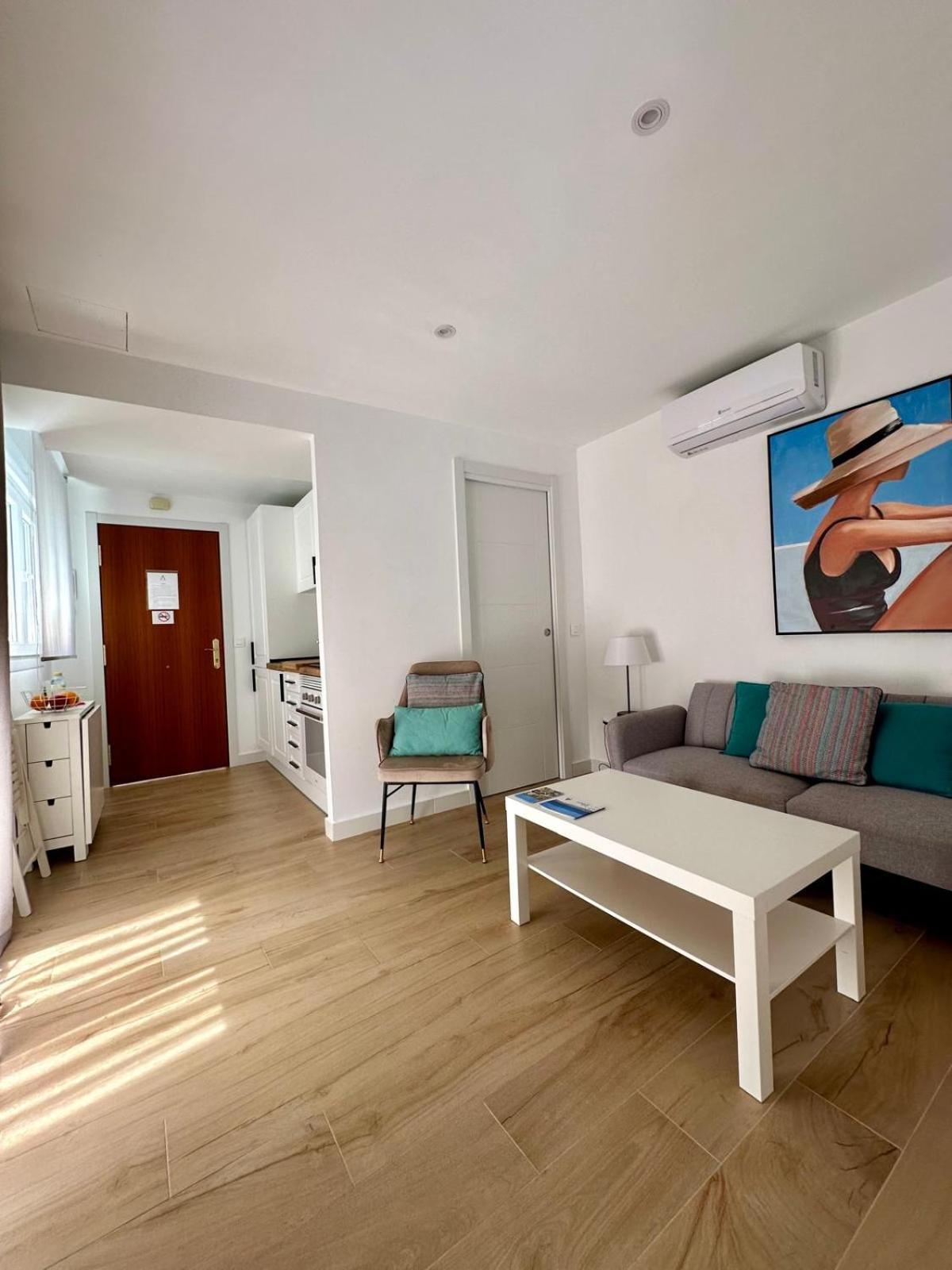 Apartamentos La Hormiga Deluxe 阿德拉 外观 照片